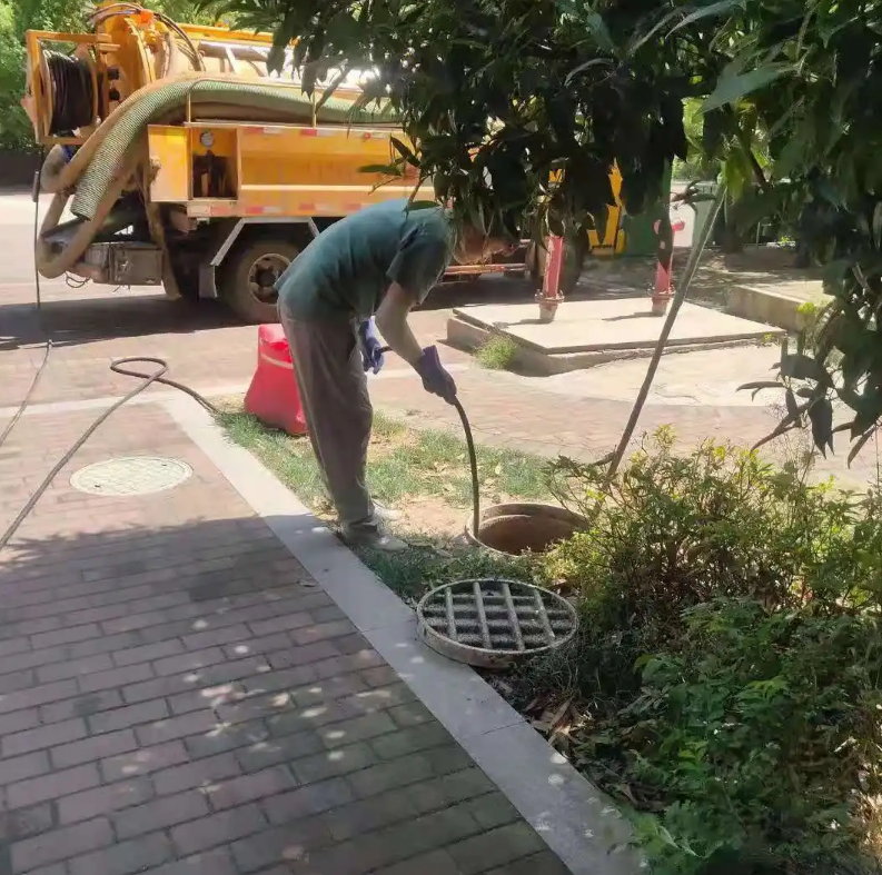那曲市政排污管道清淤疏通——专业团队,让您全程省心!